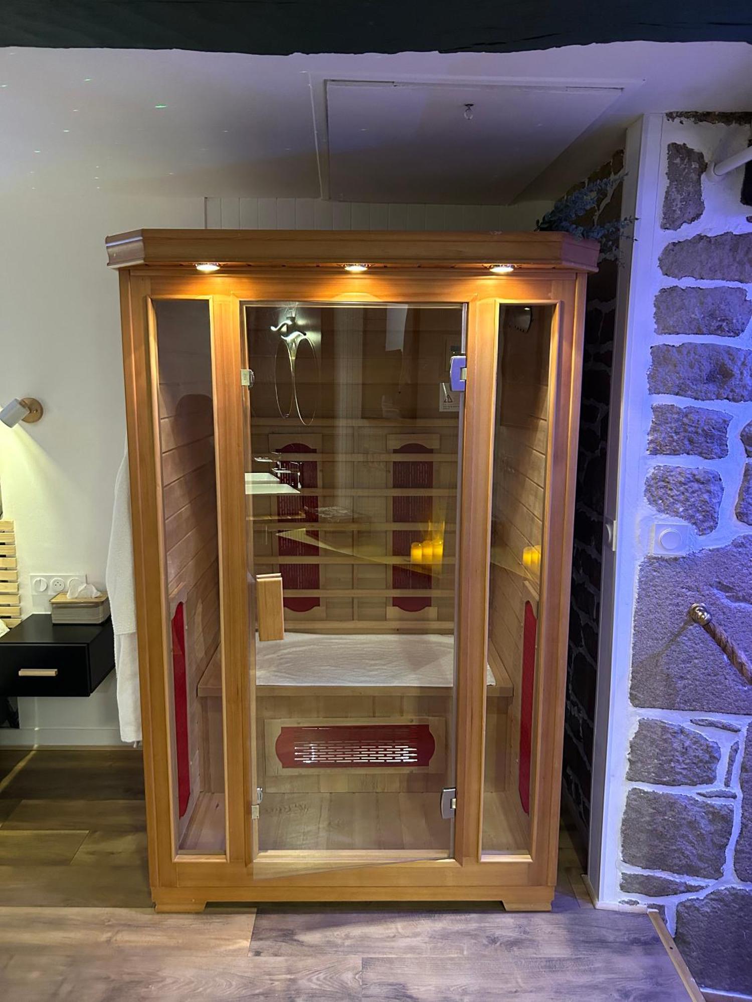 L'Etreinte, Gite De Charme Avec Jacuzzi Interieur Et Sauna Guemene-sur-Scorff Luaran gambar