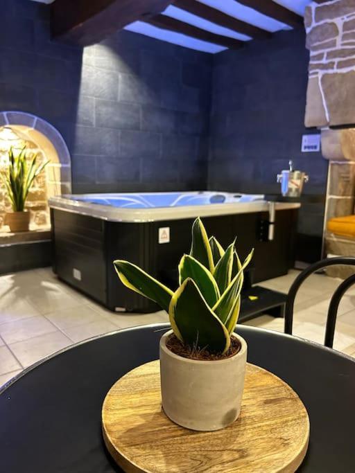 L'Etreinte, Gite De Charme Avec Jacuzzi Interieur Et Sauna Guemene-sur-Scorff Luaran gambar