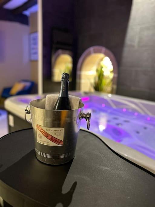 L'Etreinte, Gite De Charme Avec Jacuzzi Interieur Et Sauna Guemene-sur-Scorff Luaran gambar