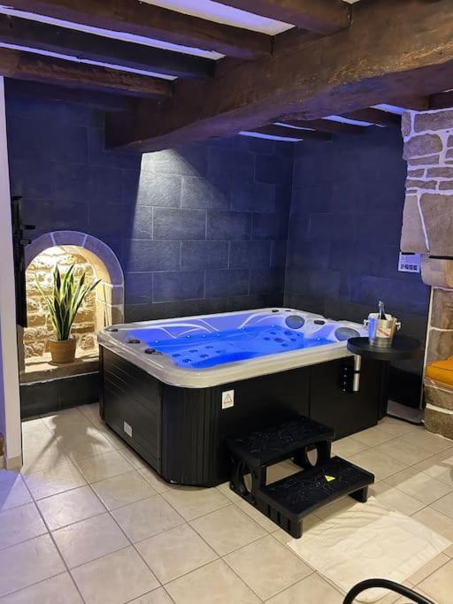 L'Etreinte, Gite De Charme Avec Jacuzzi Interieur Et Sauna Guemene-sur-Scorff Luaran gambar