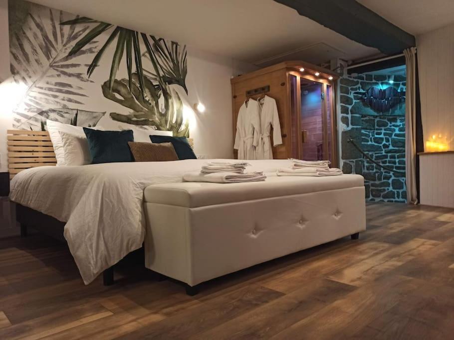 L'Etreinte, Gite De Charme Avec Jacuzzi Interieur Et Sauna Guemene-sur-Scorff Luaran gambar