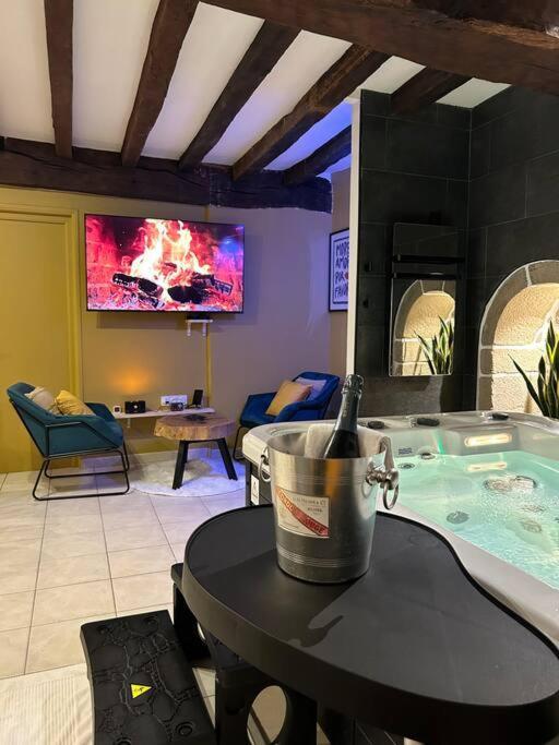 L'Etreinte, Gite De Charme Avec Jacuzzi Interieur Et Sauna Guemene-sur-Scorff Luaran gambar